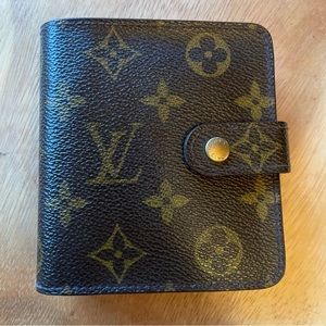 AUTHENTIC Louis Vuitton Compact Wallet
